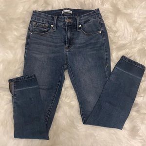 Good American Good Legs Crop Skinny Jeans